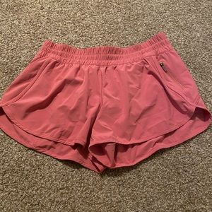 Lululemon tracker shorts